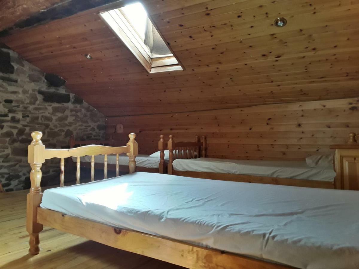 הוסטל Llagunes Refugi Rural Vall De Siarb מראה חיצוני תמונה